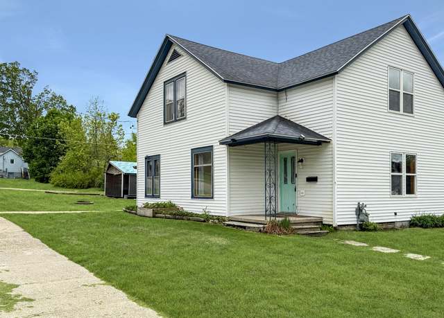 Property at 314 E River St, Cadillac, MI 49601, 4 beds, 1.5 baths
