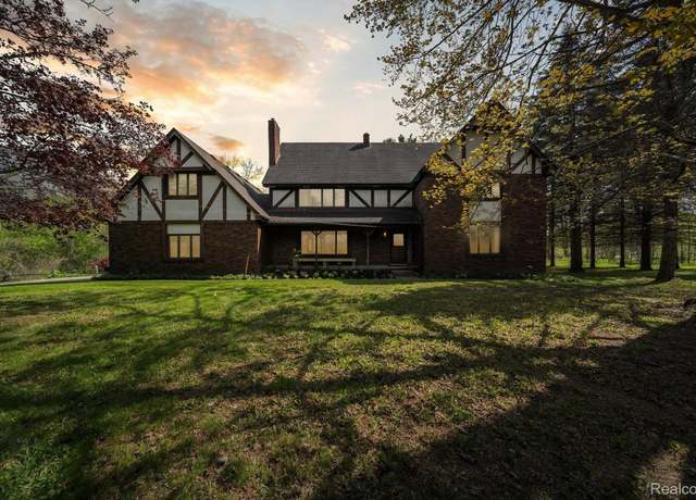 Property at 5500 Seymour Lake Rd, Oxford, MI 48371, 4 beds, 3.5 baths