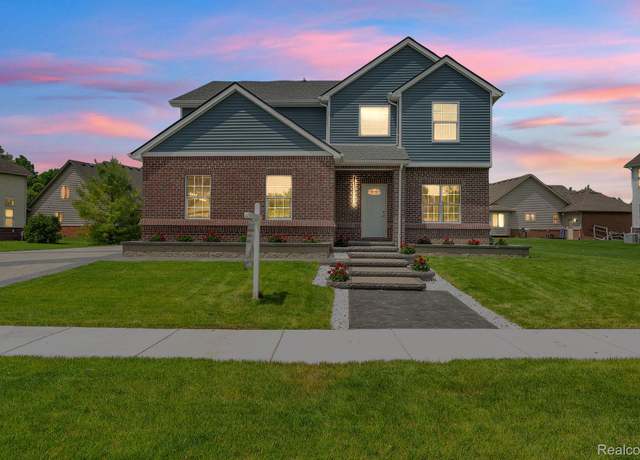 Property at 23594 Crescent Ridge Dr, New Boston, MI 48164, 5 beds, 2.5 baths