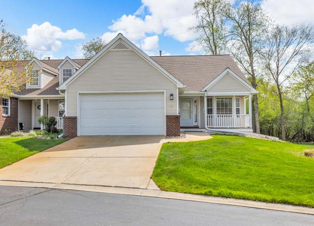 Property at 841 E Barrington Cir, Jackson, MI 49203, 2 beds, 2 baths