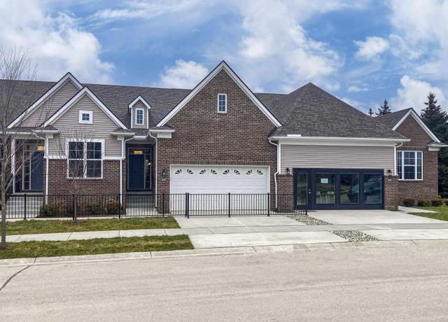 Property at 2212 Chase Dr, Howell, MI 48855, 3 beds, 3 baths