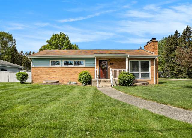 Property at 4911 Elmwood St, Norton Shores, MI 49441, 4 beds, 2 baths