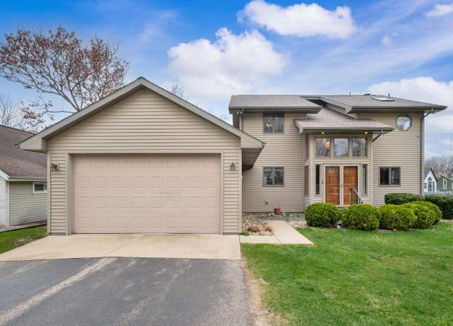 Property at 6981 Wil-o-paw Rd, Coloma, MI 49038, 5 beds, 3.5 baths