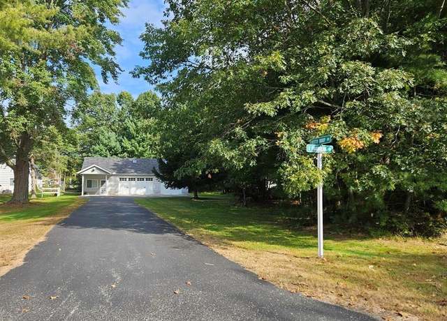 Property at 615 E Franklin St, East Tawas, MI 48730, 1 bath