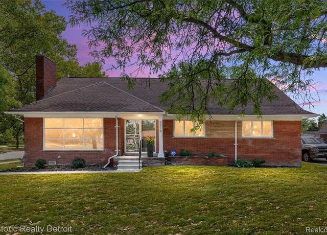 Property at 5919 Oakman Blvd, Detroit, MI 48204, 5 beds, 3.5 baths