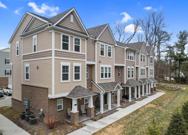 Property at 220 Sean St, Brighton, MI 48116, 3 beds, 2.5 baths