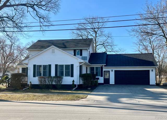 Property at 207 Palmer St, St_ Clair, MI 48079, 4 beds, 3 baths