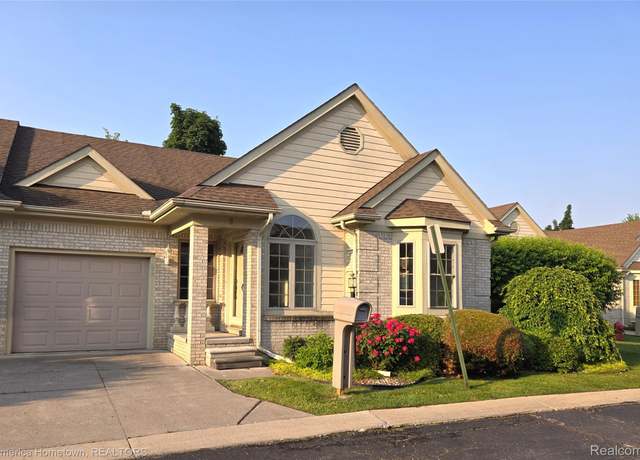 Property at 8 Hickory Ct Unit 8, Dearborn Heights, MI 48127, 2 beds, 2 baths