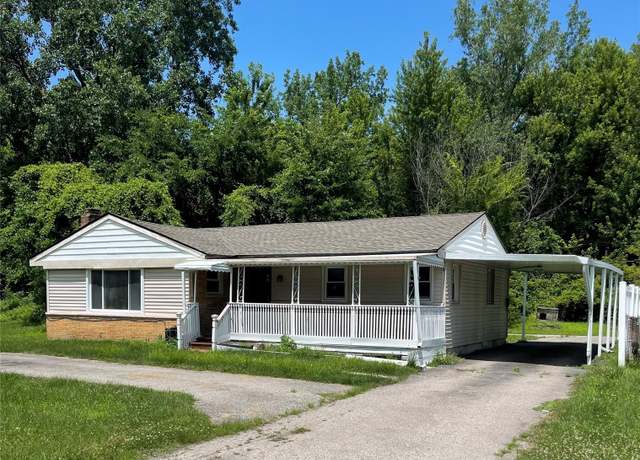 Property at 35750 Beverly Rd, Dearborn Heights, MI 48174, 2 beds, 1 bath