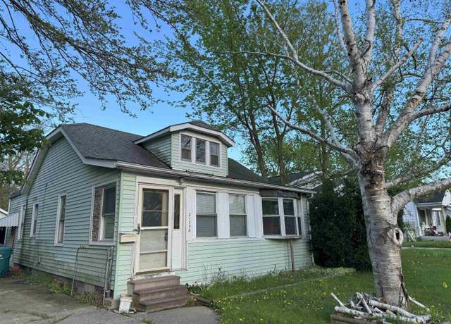 Property at 21756 Shakespeare Ave, Eastpointe, MI 48021, 2 beds, 1 bath