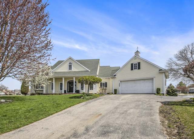 Property at 3883 Shorewood Ct, Grandville, MI 49418, 5 beds, 3.5 baths