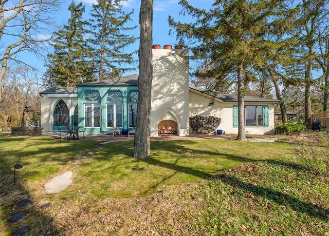 Property at 5876 Dunham Ln, Stevensville, MI 49127, 3 beds, 3.5 baths
