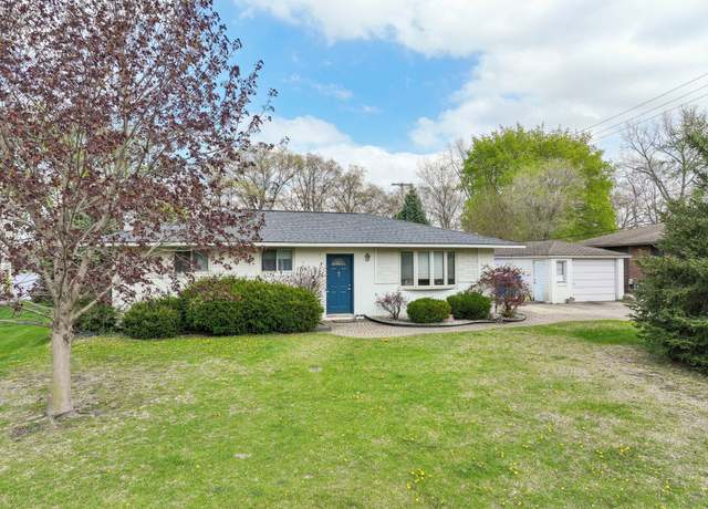 Property at 3786 Mariner St, Waterford, MI 48329, 2 beds, 2 baths
