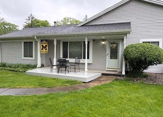 Property at 1376 Leisure Dr, Flint, MI 48507, 2 beds, 2 baths
