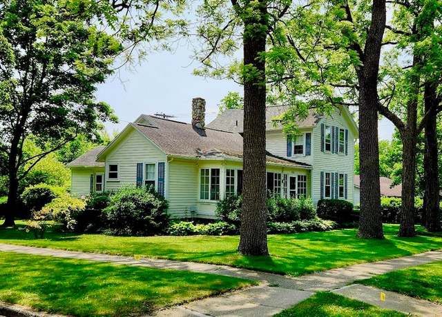 Property at 1111 W Park St, Lapeer, MI 48446, 5 beds, 1.5 baths
