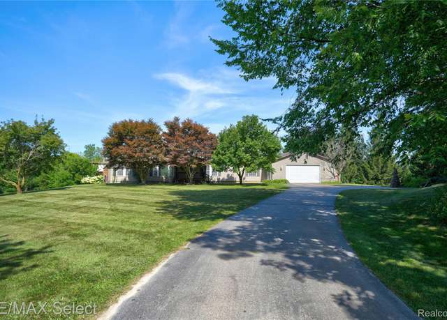 Property at 2810 S Hadley Rd, Ortonville, MI 48462, 2 beds, 2 baths