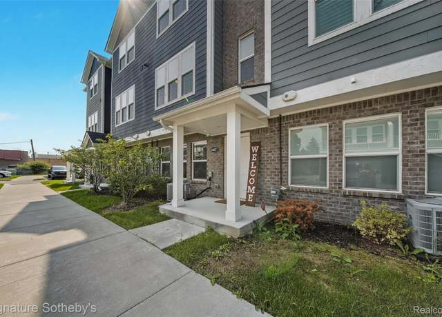Property at 2927 Artemis Dr, Troy, MI 48085, 2 beds, 2.5 baths