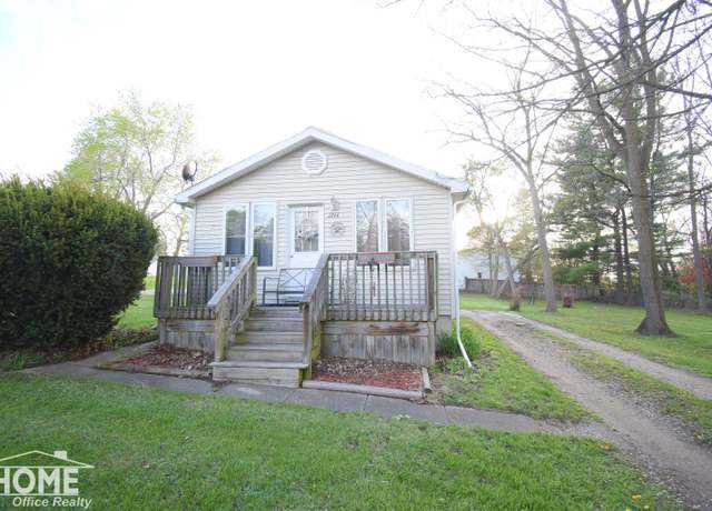 Property at 1244 S Pearce St, Owosso, MI 48867, 1 bed, 1 bath