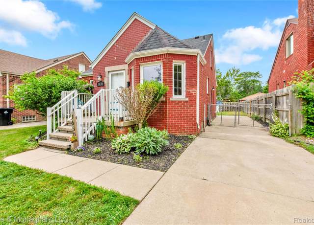 Property at 1650 19th St, Wyandotte, MI 48192, 3 beds, 2 baths