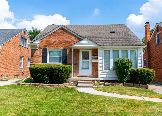 Property at 20251 Country Club Dr, Harper Woods, MI 48225, 4 beds, 2 baths