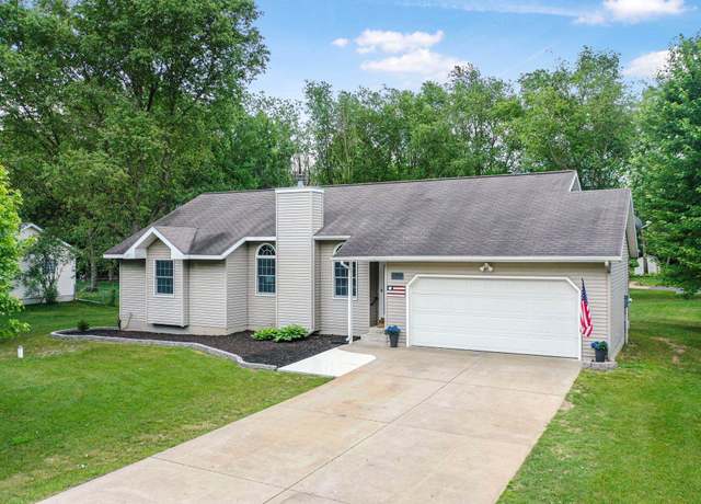 Property at 4428 Benson Rd, Cadillac, MI 49601, 4 beds, 2.5 baths