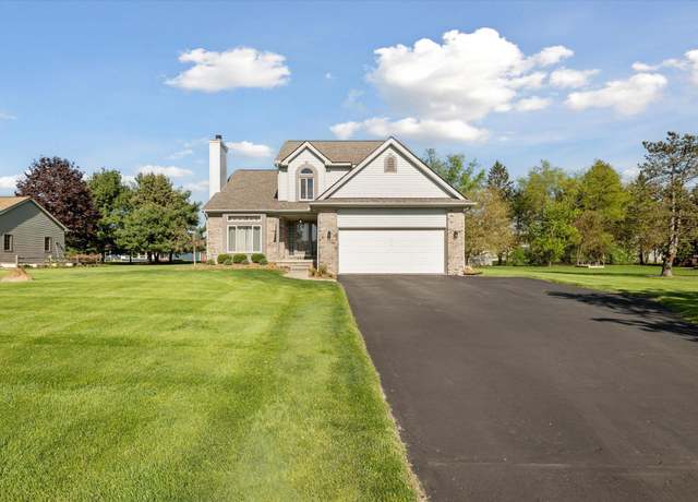 Property at 7939 Goldenrod Ct, Brighton, MI 48116, 3 beds, 3.5 baths