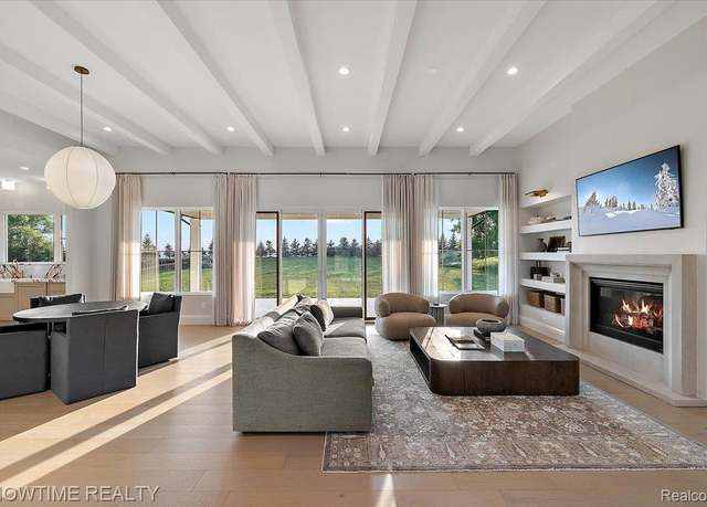 Property at 65855 Mound Rd, Washington Township, MI 48095, 4 beds, 3.5 baths