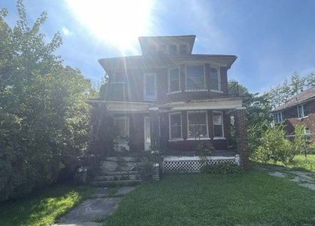 Property at 5037 Iroquois St, Detroit, MI 48213, 6 beds, 2.5 baths