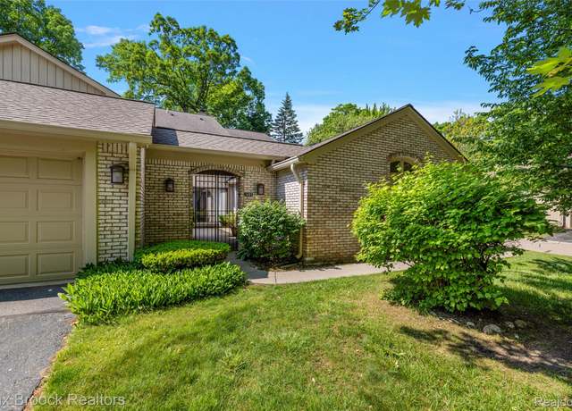 Property at 1461 Woodglen Ln Unit G-28, Bloomfield Hills, MI 48304, 3 beds, 3.5 baths