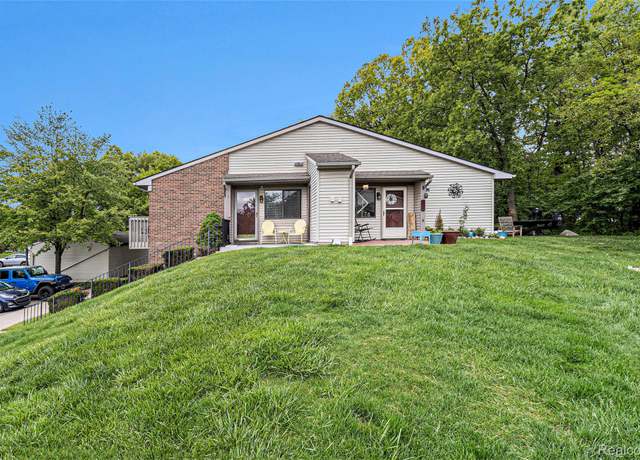 Property at 313 Spring Brooke Dr, Brighton, MI 48116, 2 beds, 1 bath