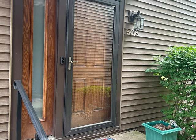 Property at 508 W Rockwell St, Fenton, MI 48430, 2 beds, 1.5 baths