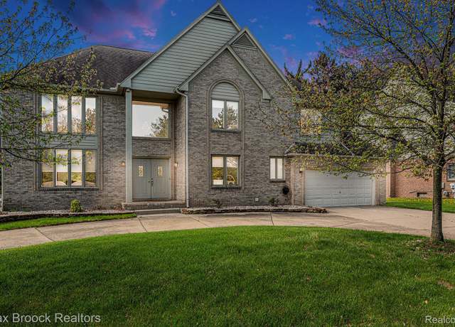 Property at 6011 Maple Frst, West Bloomfield, MI 48322, 4 beds, 2.5 baths