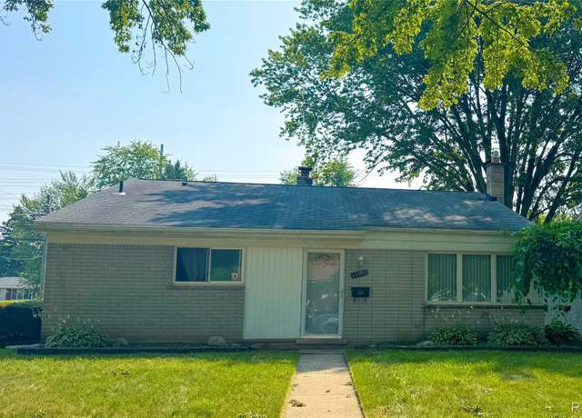 Property at 35980 Carlisle St, Clinton Charter Township, MI 48035, 3 beds, 1.5 baths