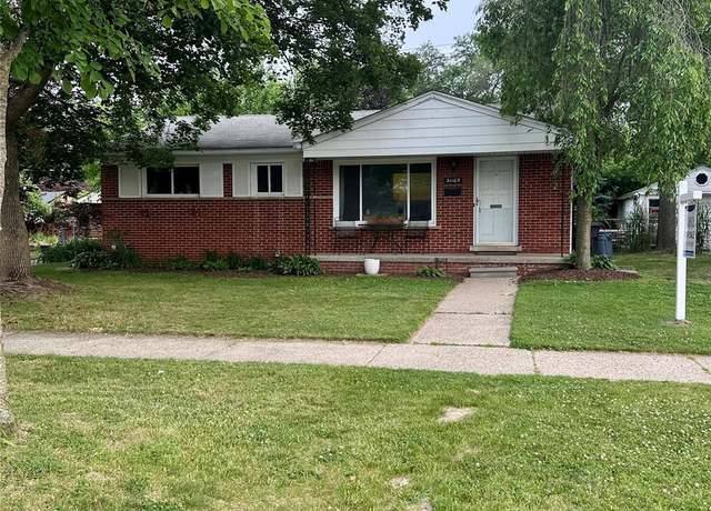 Property at 31105 W Chicago St, Livonia, MI 48150, 3 beds, 1.5 baths