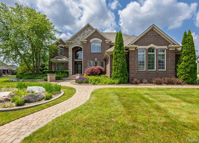 Property at 56343 Via Serbelloni, Macomb, MI 48042, 5 beds, 3.5 baths
