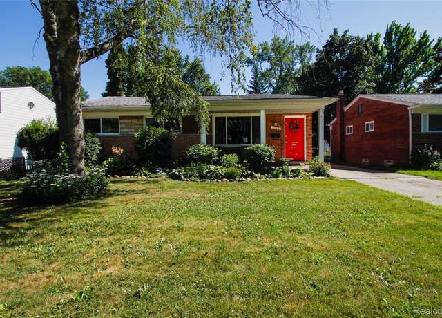 Property at 1002 E Windemere Ave, Royal Oak, MI 48073, 3 beds, 1.5 baths