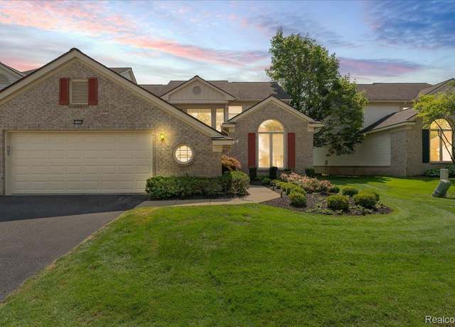 Property at 7109 Winding Brook Ct, West Bloomfield Charter Township, MI 48322, 3 beds, 3.5 baths