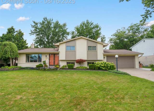 Property at 39519 Twenlow Dr, Clinton Charter Township, MI 48038, 4 beds, 2 baths