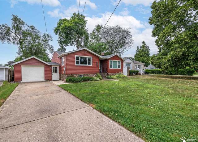 Property at 5825 Edgewood Blvd, Monroe, MI 48161, 3 beds, 2 baths