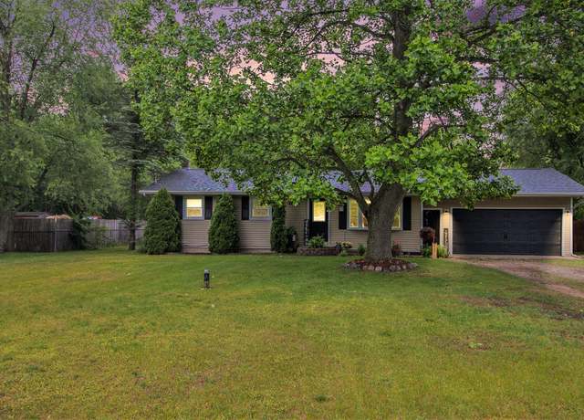 Property at 46915 Anthony St, Paw Paw, MI 49079, 4 beds, 1.5 baths