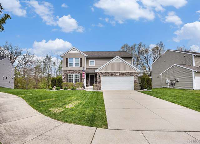 Property at 754 Autumn Valley Dr, Ortonville, MI 48462, 4 beds, 3.5 baths