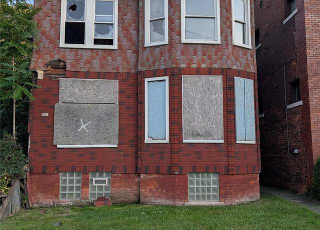 Property at 276 Marston St, Detroit, MI 48202, 4 beds, 1.5 baths