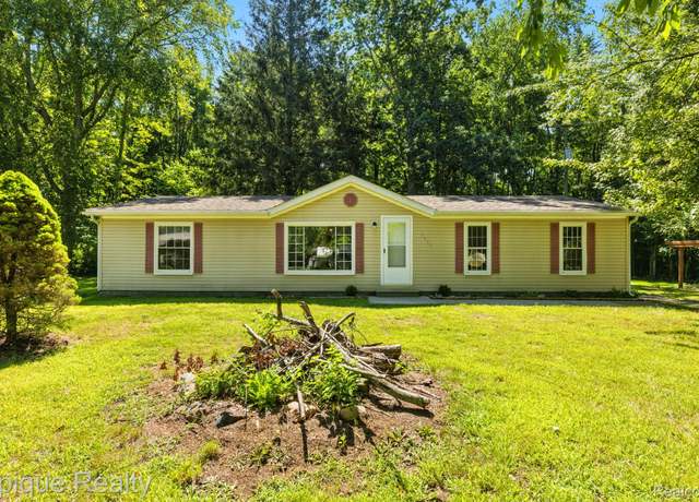 Property at 3831 Beech St, Fort Gratiot Charter Township, MI 48059, 3 beds, 2 baths