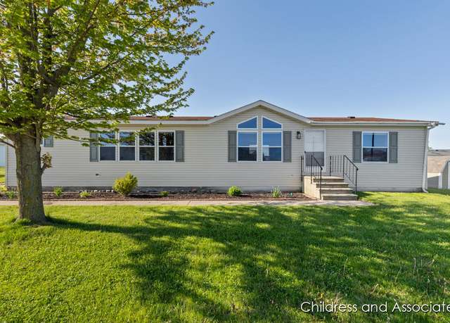 Property at 8650 Raven St, Zeeland, MI 49464, 3 beds, 2 baths