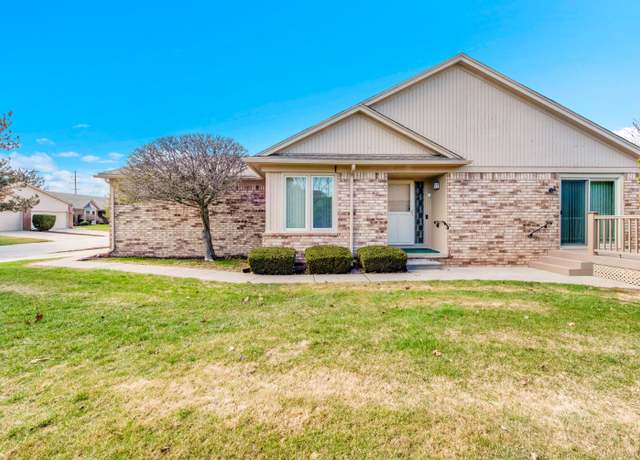 Property at 19059 Fortuna Dr S, Clinton Township, MI 48038, 2 beds, 2 baths