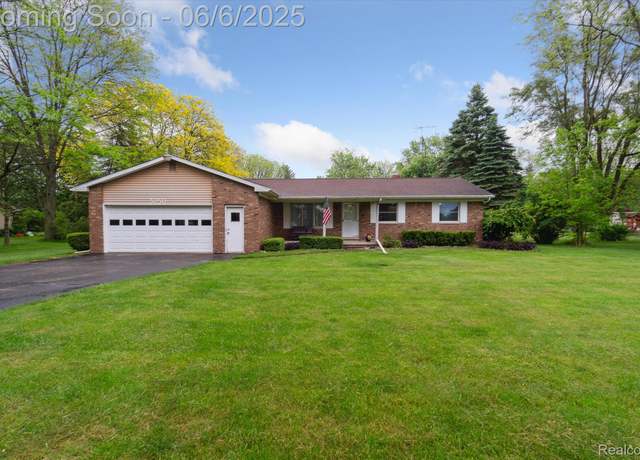 Property at 3050 Dillon Rd, Flushing, MI 48433, 3 beds, 2 baths