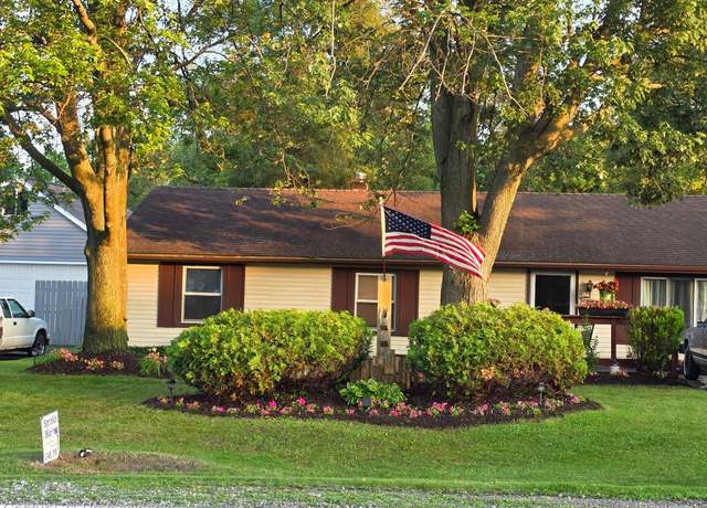 Property at 7887 Elizabeth Lake Rd, Waterford Charter Township, MI 48327, 3 beds, 1 bath