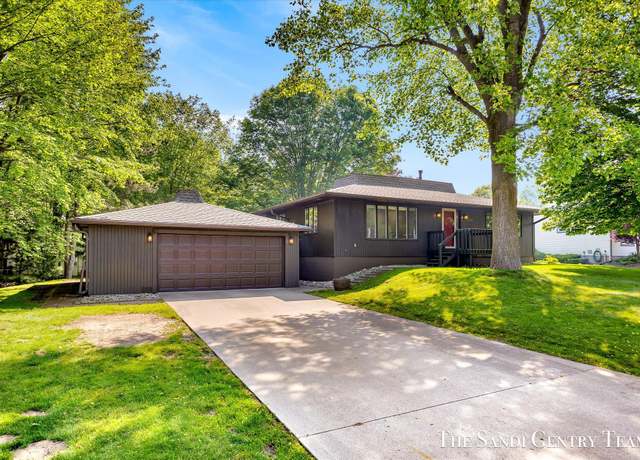 Property at 6372 Lake Harbor Rd, Norton Shores, MI 49441, 3 beds, 2 baths