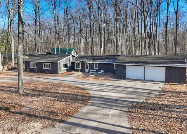 Property at 5354 E Shore Dr NE, Kalkaska, MI 49646, 4 beds, 2 baths