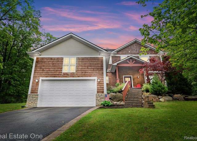 Property at 9327 Van Antwerp Rd, Brighton, MI 48116, 4 beds, 2.5 baths
